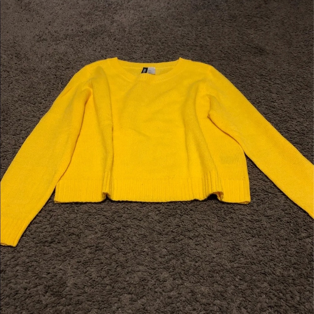 Yellow crop sweater